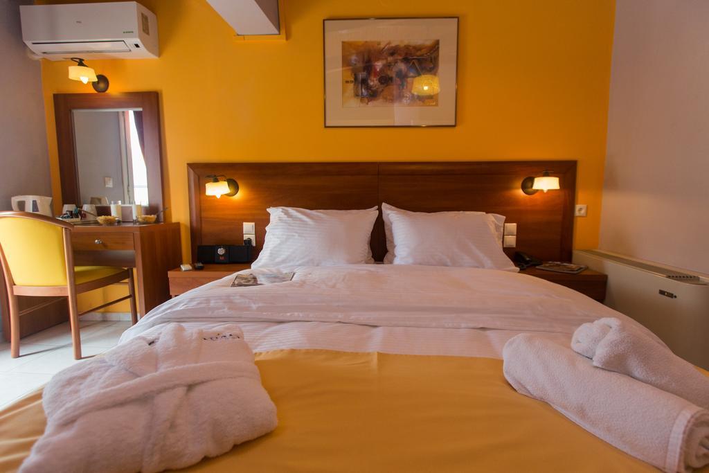 ארגוסטולי Mirabel Citycenter Hotel מראה חיצוני תמונה